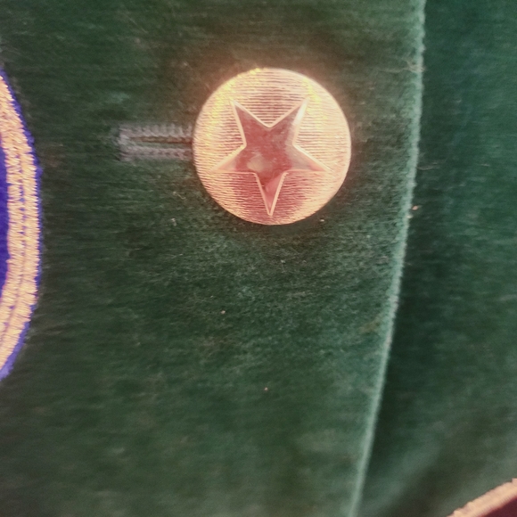 Vintage Escada by Laurel Velvet Jacket in Excellent Condition - Picture 5 of 9